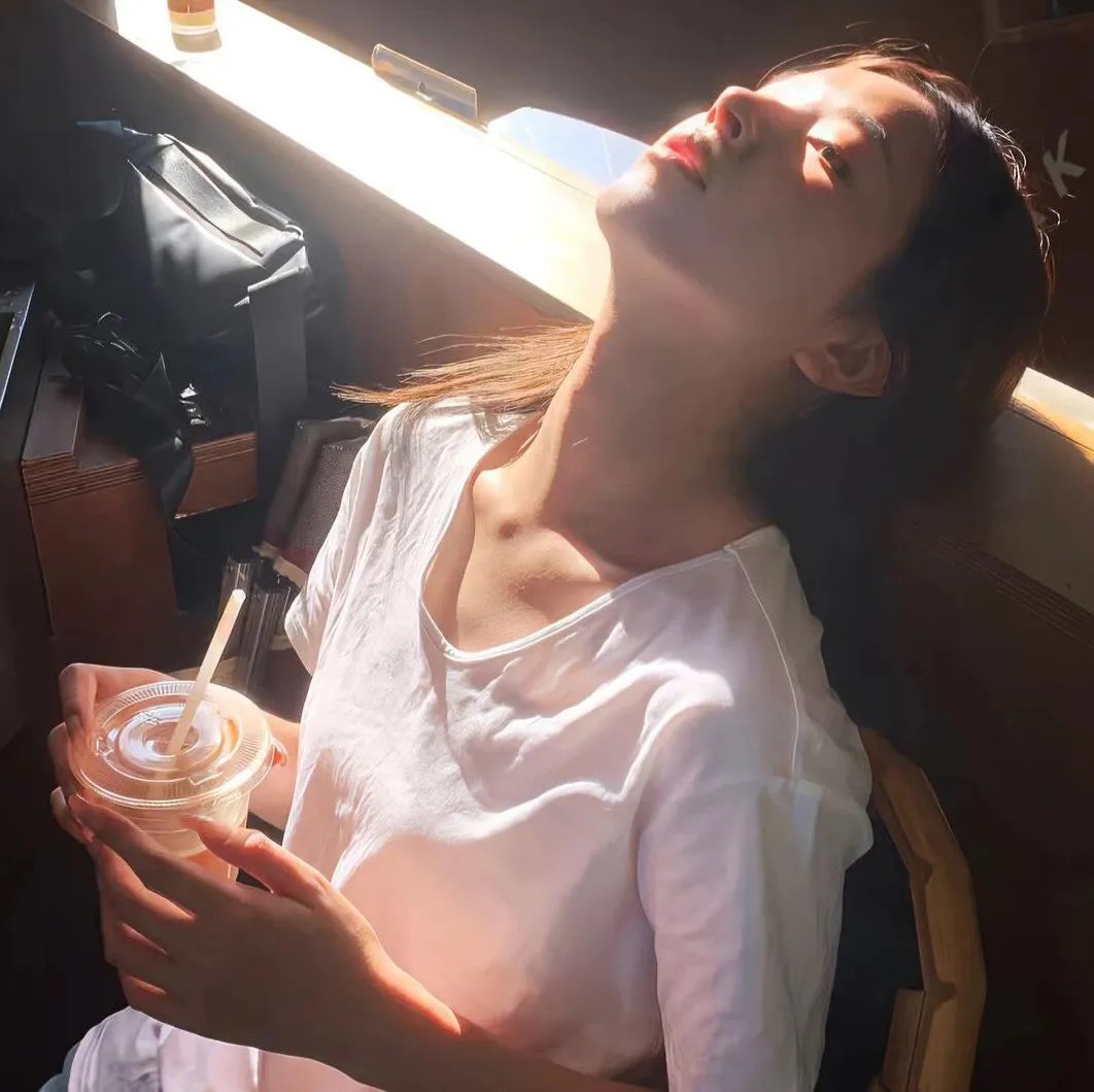 明亮的烟雾